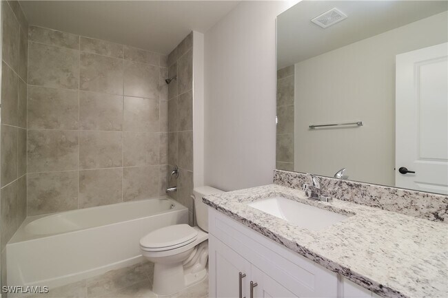 Building Photo - 1005 Angelo Ave