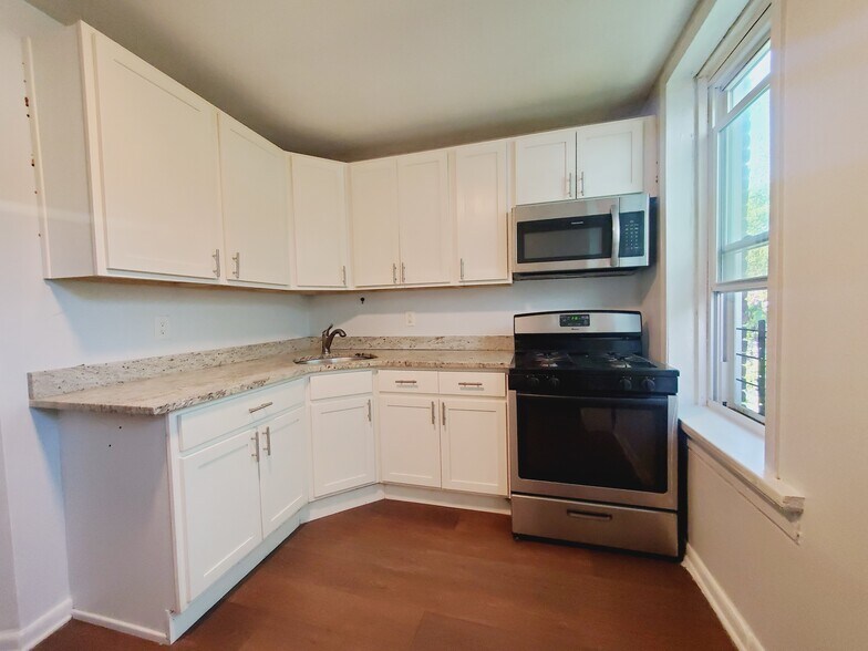 331 Baldwin Ave 9 - 322 Baldwin Ave