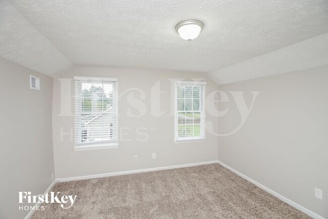 Building Photo - 1593 Pine Shadows Dr