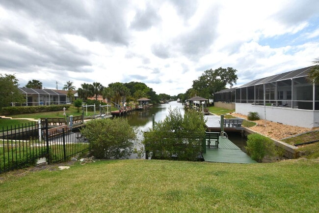 Building Photo - Absolutely adorable 3 bedrooms 2 bath Cana...