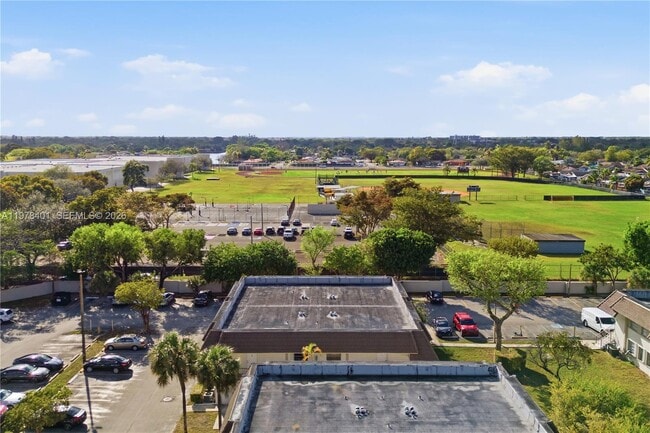 Building Photo - 6921 SW 129th Ave