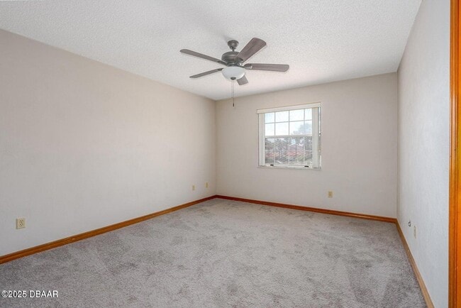 Building Photo - 200 Florida Shores Blvd