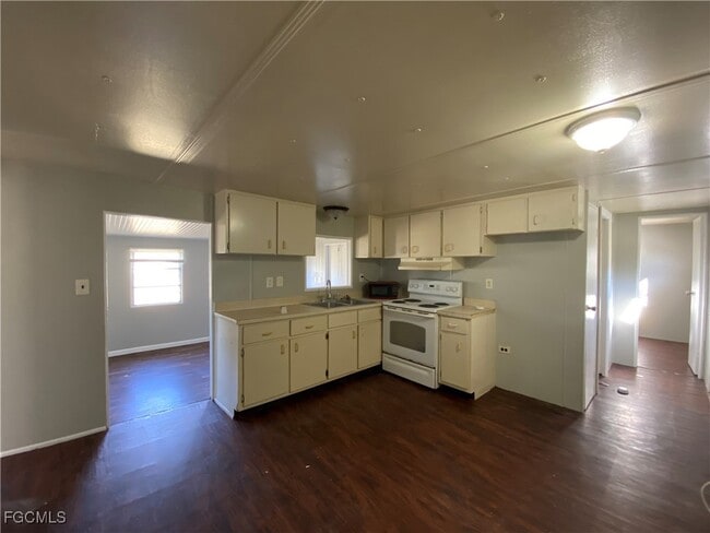 Building Photo - 8219 McDaniel Dr