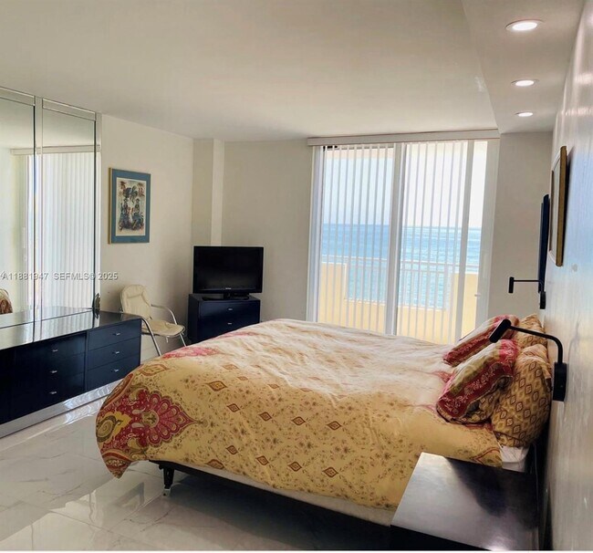 Building Photo - 3180 S Ocean Dr