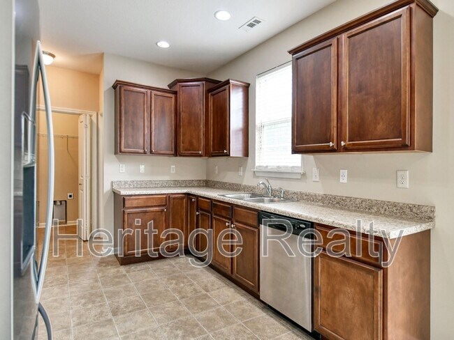 Building Photo - 10728 Gable Run Dr