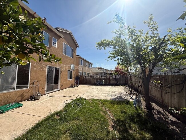 Building Photo - 10477 Albert Dr