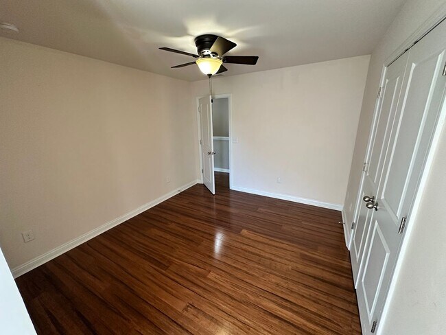 Building Photo - 408 Cunningham Ln
