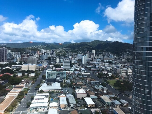 Building Photo - 1288 Kapiolani Blvd