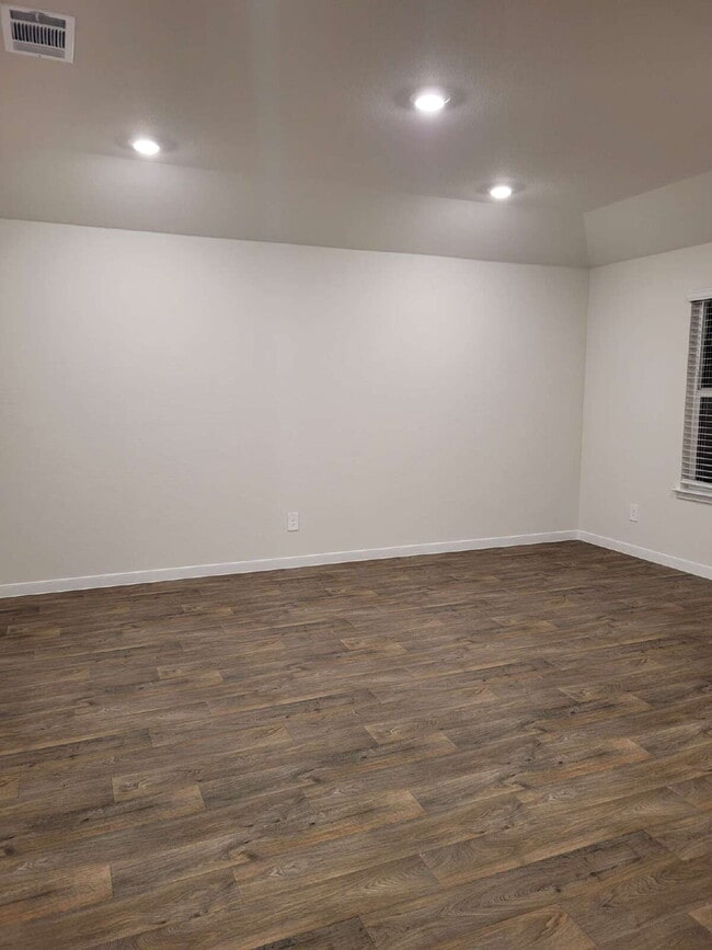 Building Photo - 211 Callado Cir