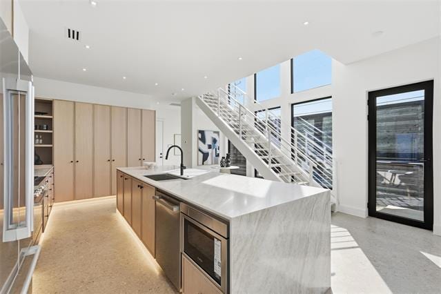 Building Photo - 6801 Tyree St