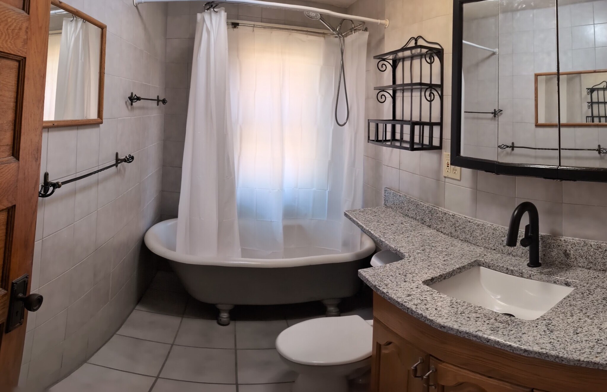 Building Photo - 1973 W 44th St