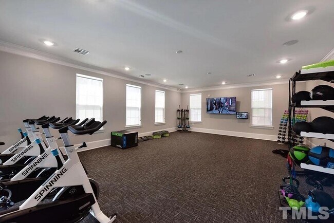 Building Photo - Spacious Luxury 3 Bedroom Townhome for Rent - Great Amenities