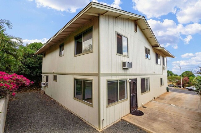 Building Photo - South Kihei 2 Bedroom / 1 Bathroom Unfurni...