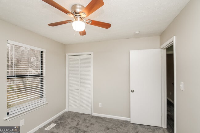 Building Photo - 1062 Buckboard Ct