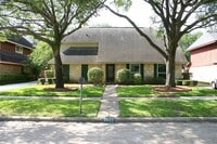 Building Photo - 2822 River Birch Dr