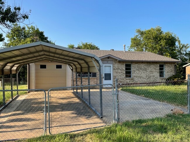 Building Photo - 102 Butler Ave