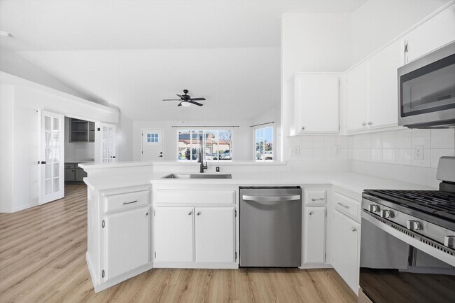 Building Photo - SILVERCREEK BEAUTY !!!  APPLICATION PENDING!!