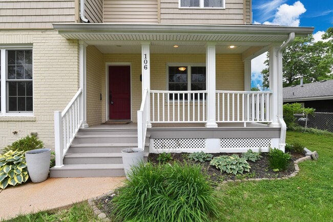 Building Photo - Kirkwood 5 bedroom / 3 full bathroom home