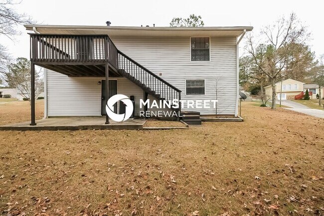 Building Photo - 4 Bedroom Pet-Friendly Home in Atlanta, GA with Main Street Renewal