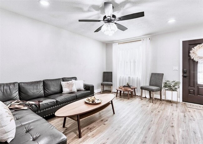 Building Photo - 6220 Interbay Ave