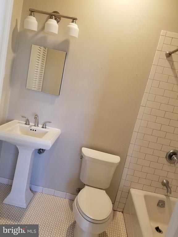 Building Photo - 1325 13th St NW