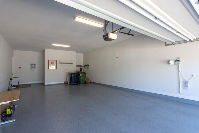 Building Photo - 404 Panzano Dr