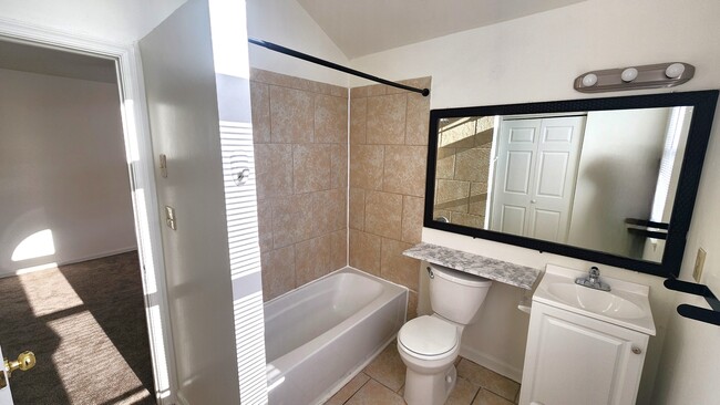 Building Photo - 1209 Alder Ct