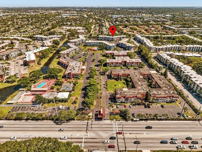 Building Photo - 2801 NW 47th Terrace