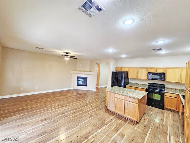 Building Photo - 5561 Carrara Pointe St