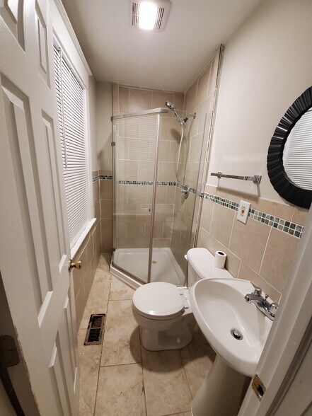 First Floor Bath - 48 Cleveland Ave