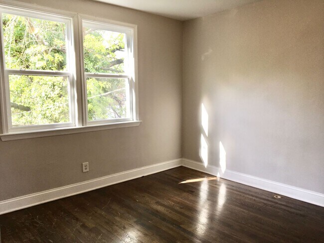 Building Photo - 1111 Gleneagle Rd