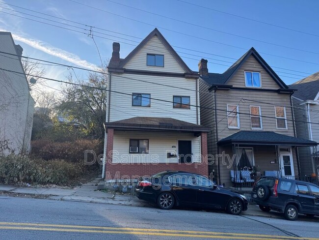 Building Photo - 2903 Stayton St