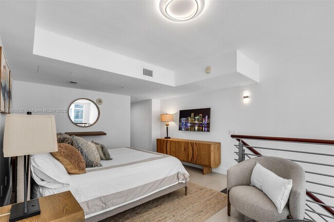 Building Photo - 41 SE 5th St