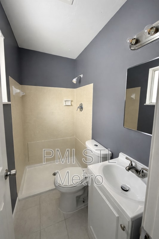 Building Photo - 10189 Count Dr