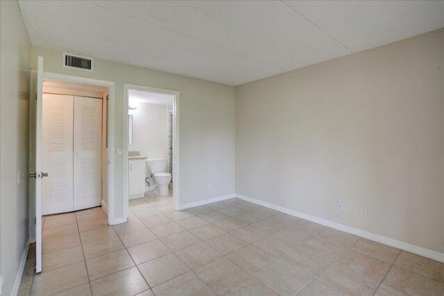 Building Photo - 1104 Meadows Cir