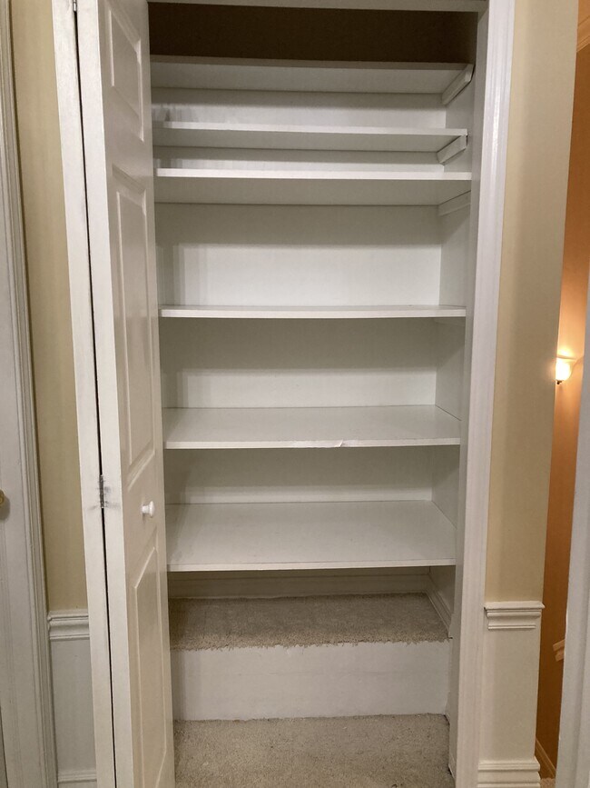 Building Photo - 41645 Copper Creek Dr