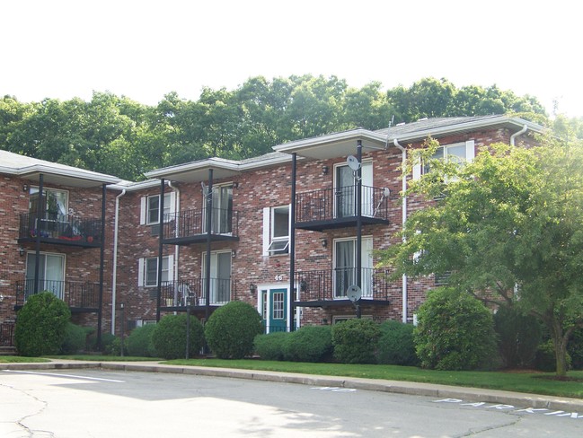 Back Area - Stonebridge Apartments