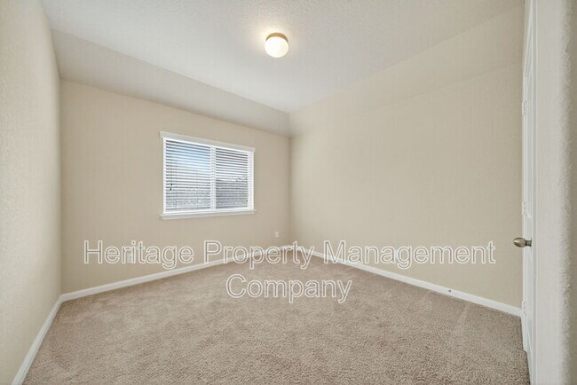 Building Photo - 1226 Hidden Cave Dr