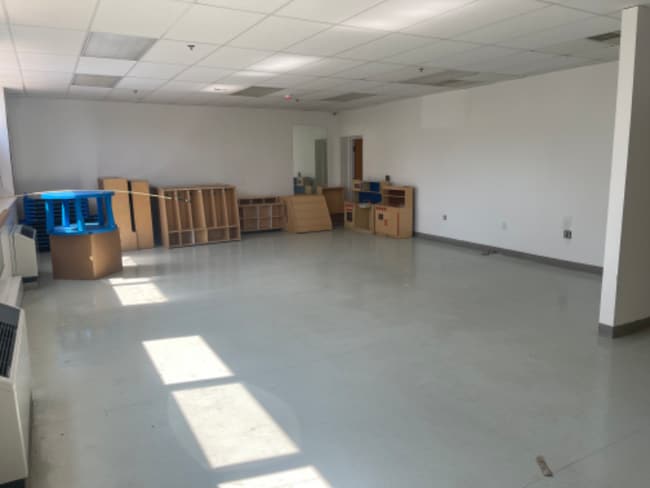 Building Photo - 215 E 21st St