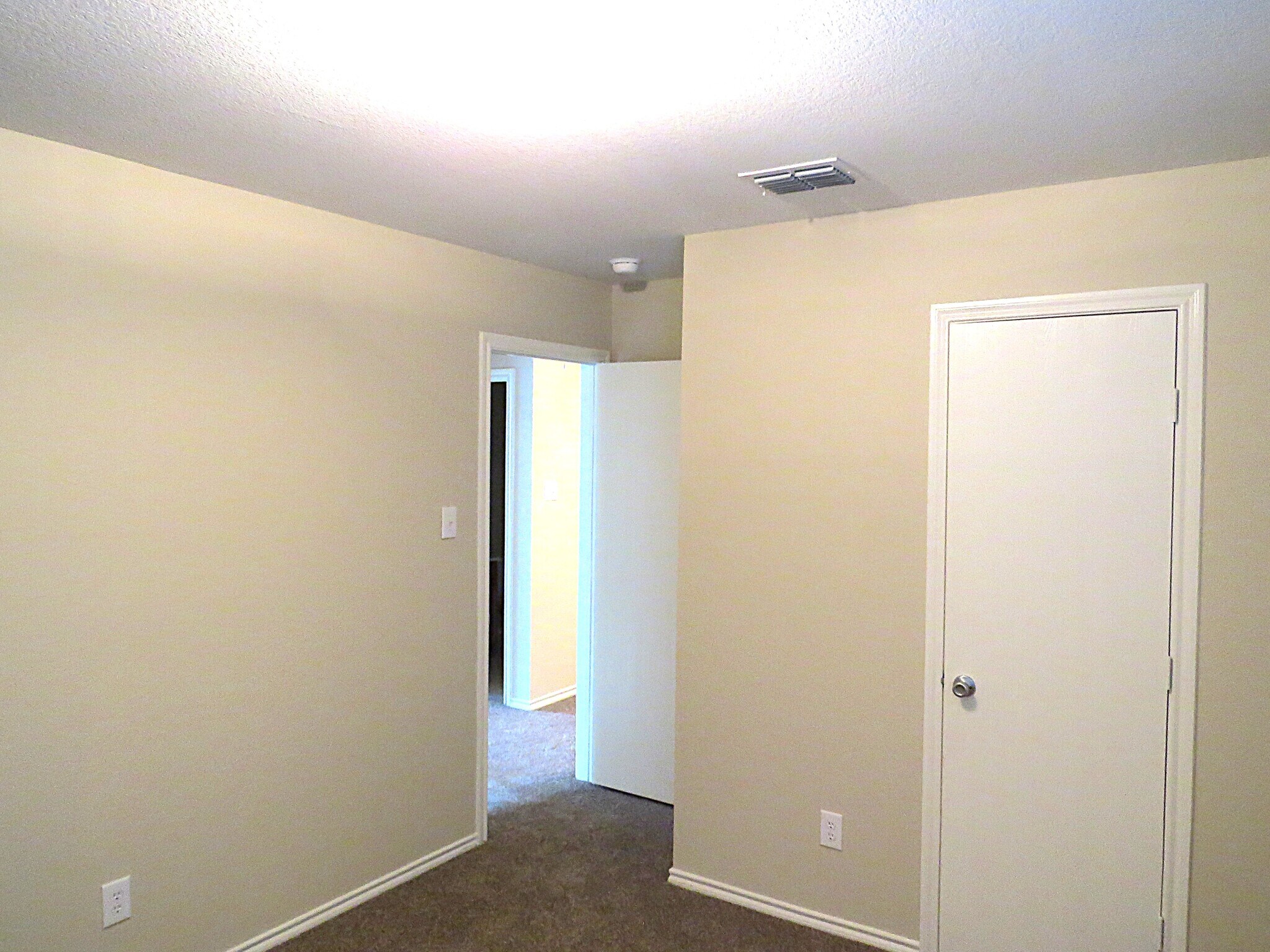 Building Photo - 5415 Prairie Ln