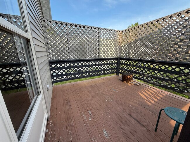 Building Photo - 48 Juniper Rd