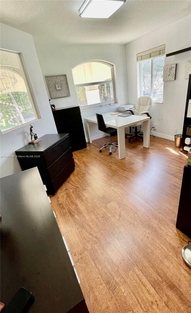 Building Photo - 4093 Staghorn Ln
