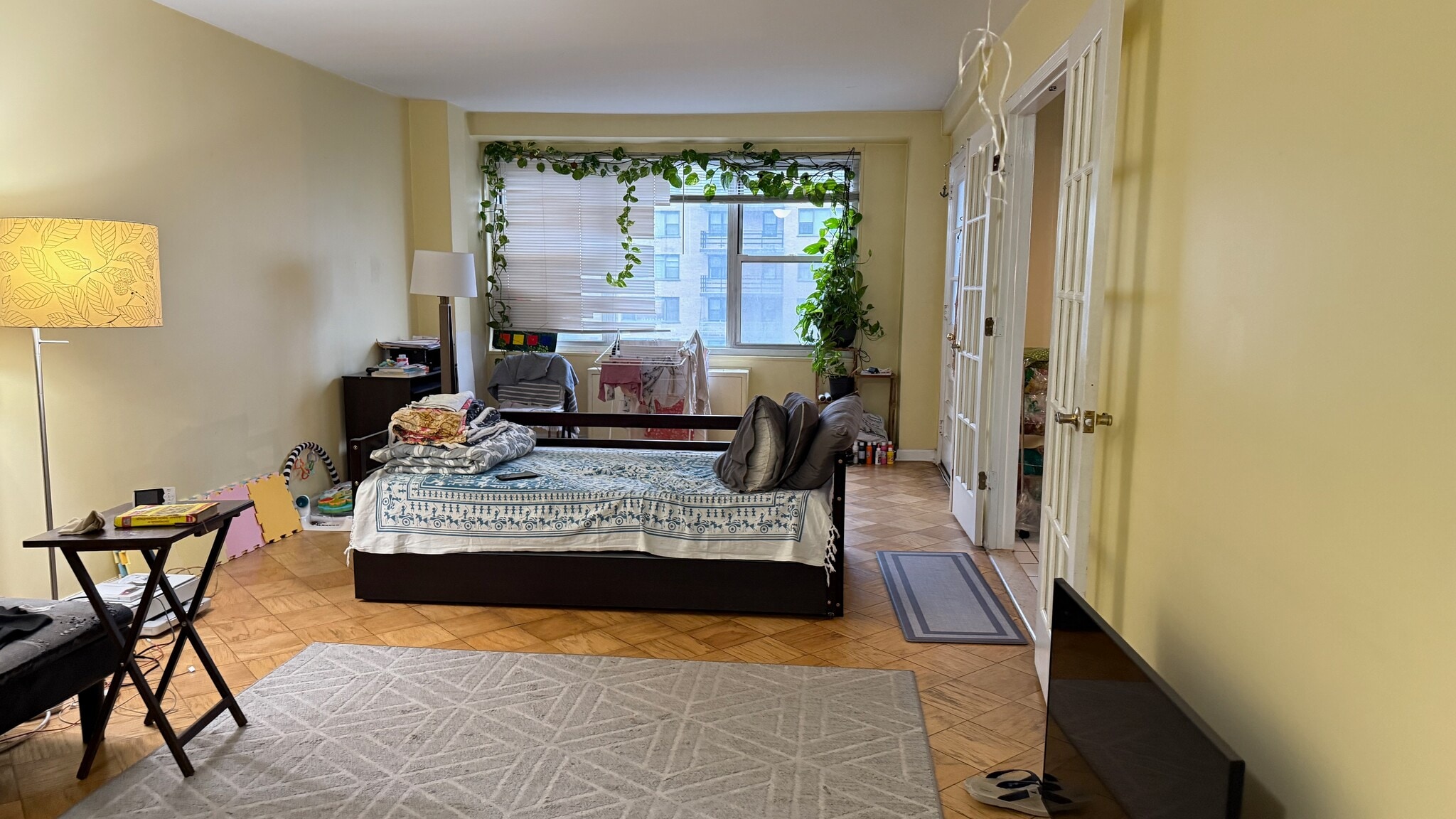 Building Photo - 225 Saint Pauls Ave