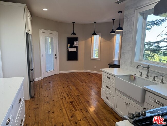 Building Photo - 456 S McKnight Rd