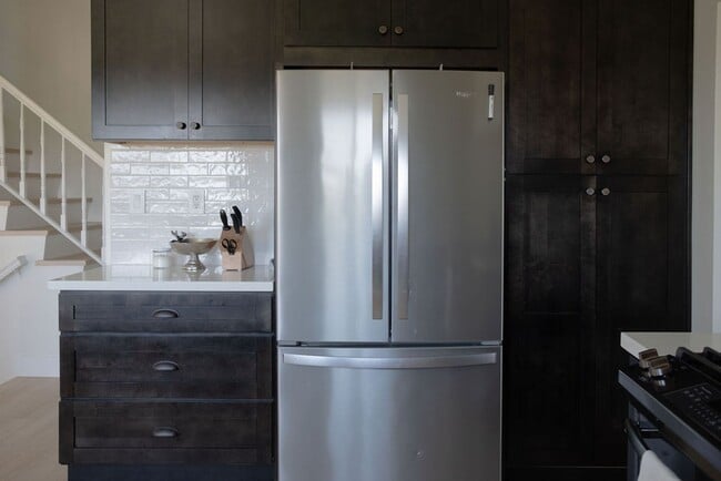 Building Photo - Gorgeous 3 Bedroom 3 Bathroom Corona Home ...