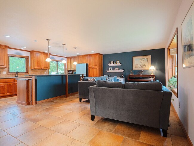 Building Photo - $1000 OFF Move In Special! Spacious 4-Bedr...