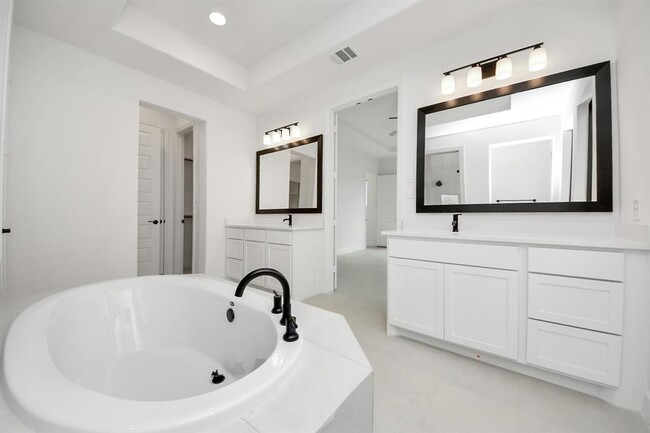 Building Photo - 8706 Incandesce Rise Dr