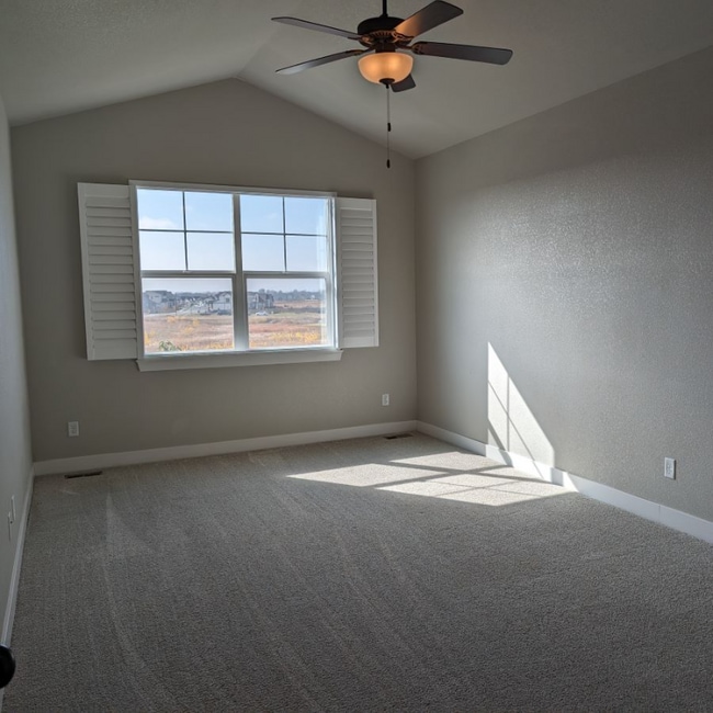 Building Photo - 5055 River Roads Dr