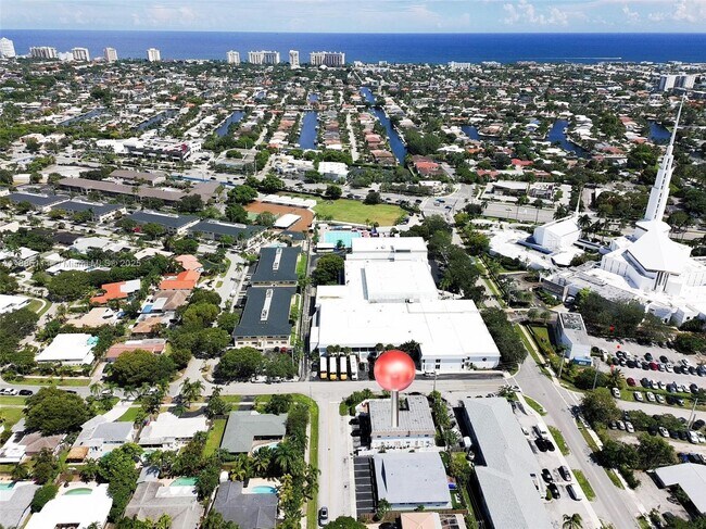 Building Photo - 5621 NE 22nd Ave