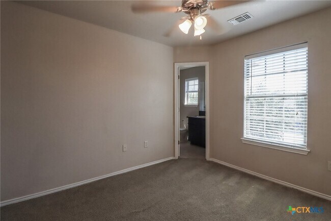 Building Photo - 1125 Brown Rock Dr